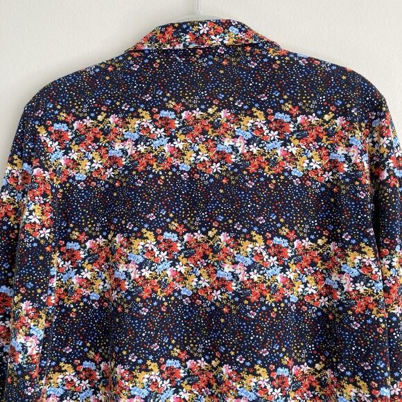 Eden & Olivia Navy Floral Flower Button Down Top Roll Tab Sleeves Size Medium - Picture 10 of 12